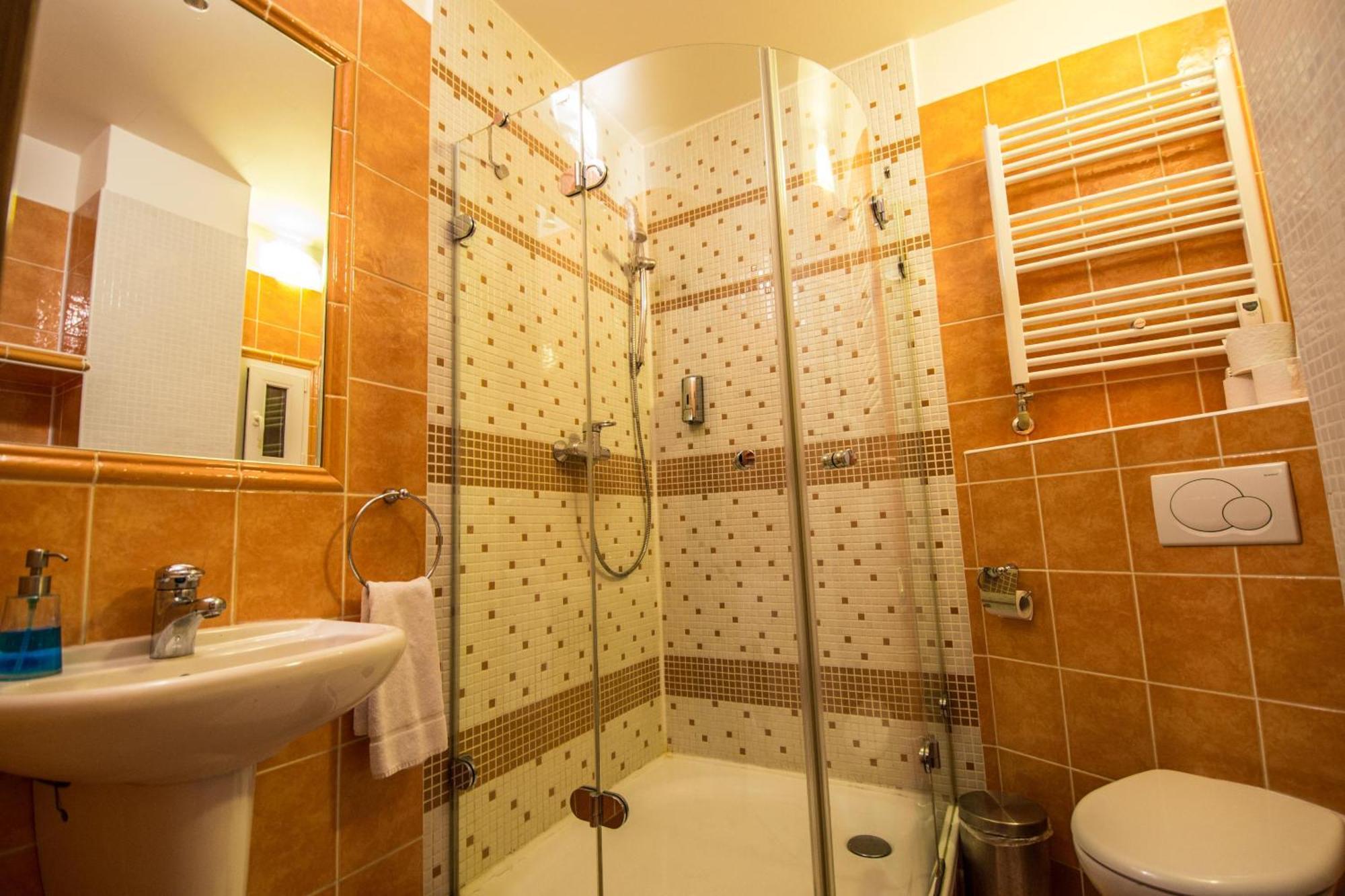 Main Prague Square Apartments Sauna And Fireplace Bagian luar foto