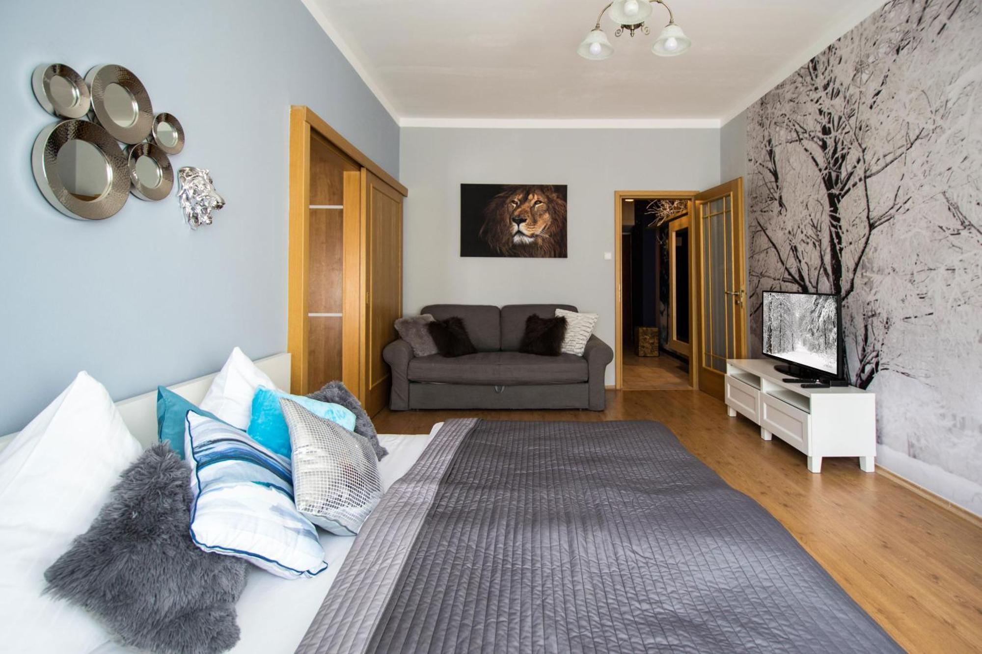 Main Prague Square Apartments Sauna And Fireplace Bagian luar foto