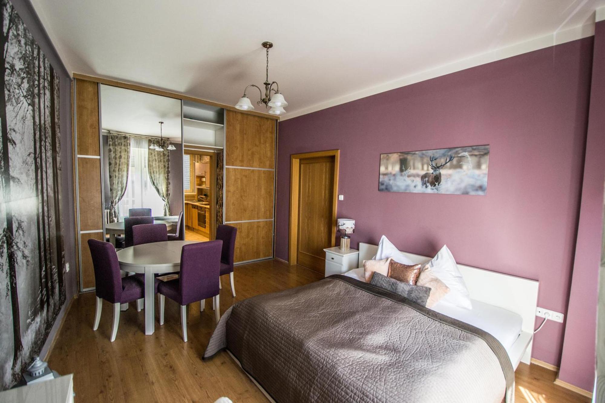 Main Prague Square Apartments Sauna And Fireplace Bagian luar foto