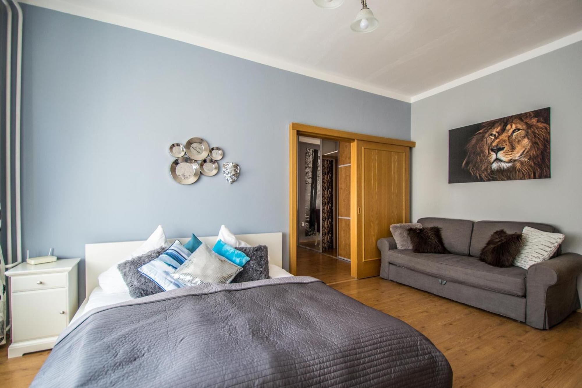 Main Prague Square Apartments Sauna And Fireplace Bagian luar foto