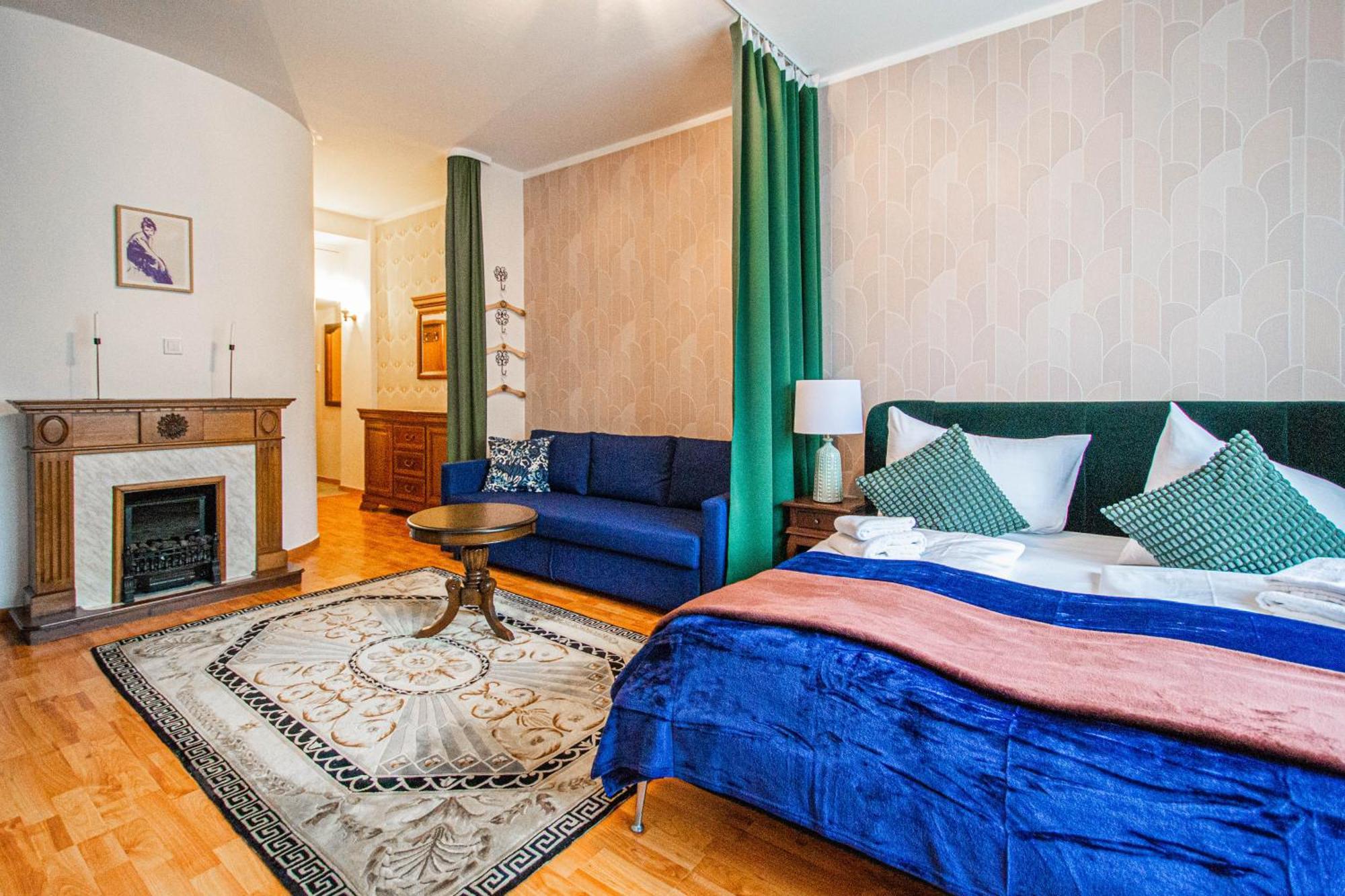 Main Prague Square Apartments Sauna And Fireplace Bagian luar foto