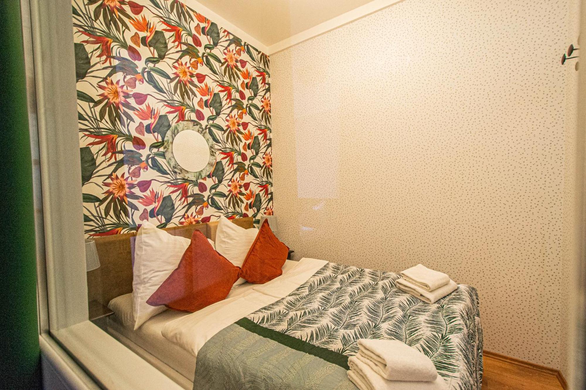 Main Prague Square Apartments Sauna And Fireplace Bagian luar foto